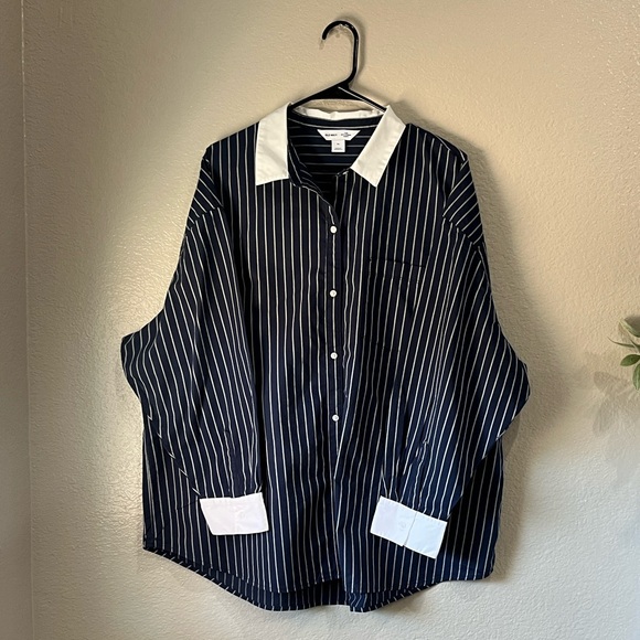 Old Navy Tops - Old Navy Navy Pinstripe Button-Down Boy Friend Shirt White Collar Cuffs Sz XL